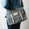 Waxed Canvas Messenger Bag - Gambar 5